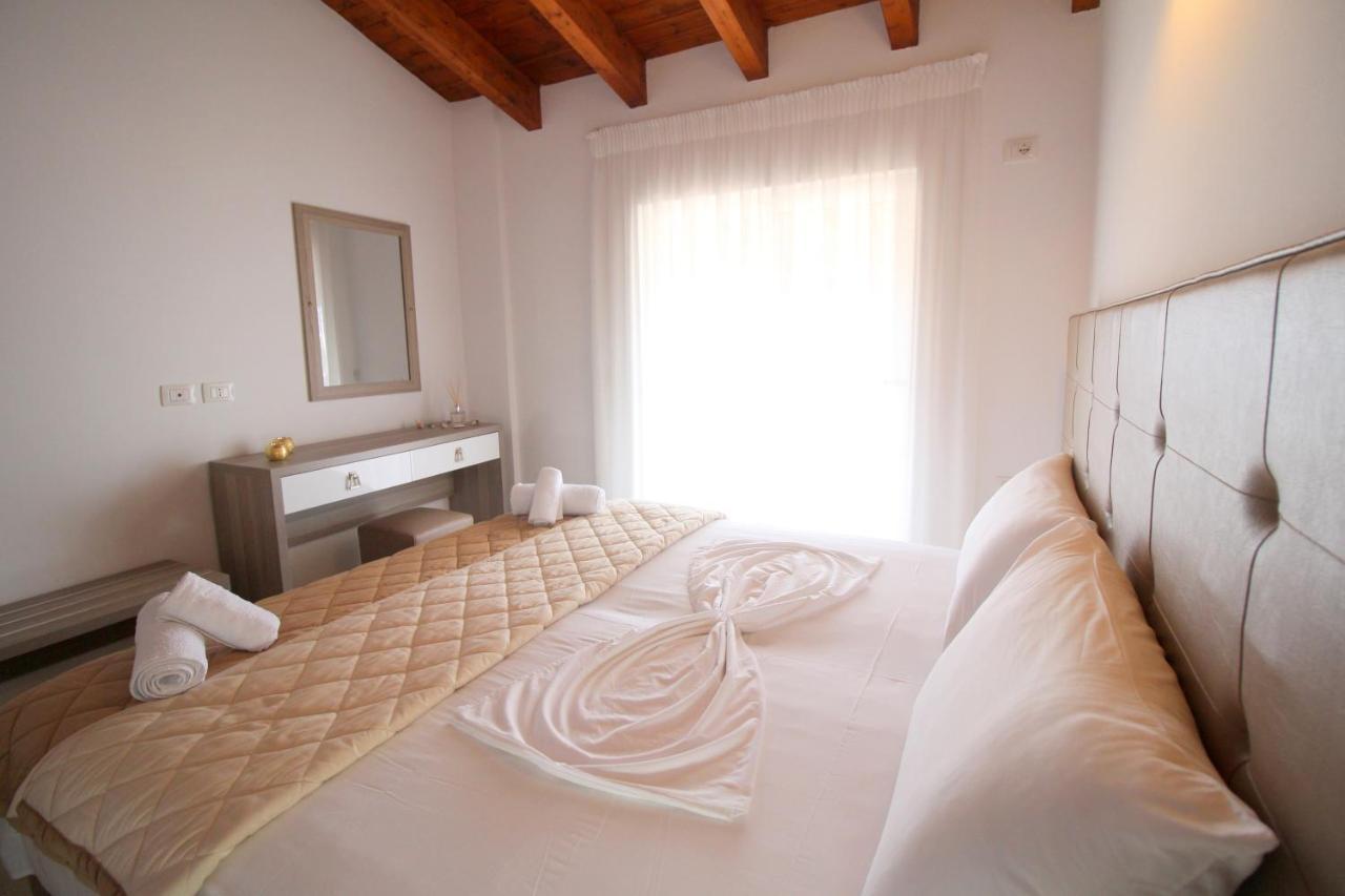 Atlantis Apartments Sarande Exterior photo