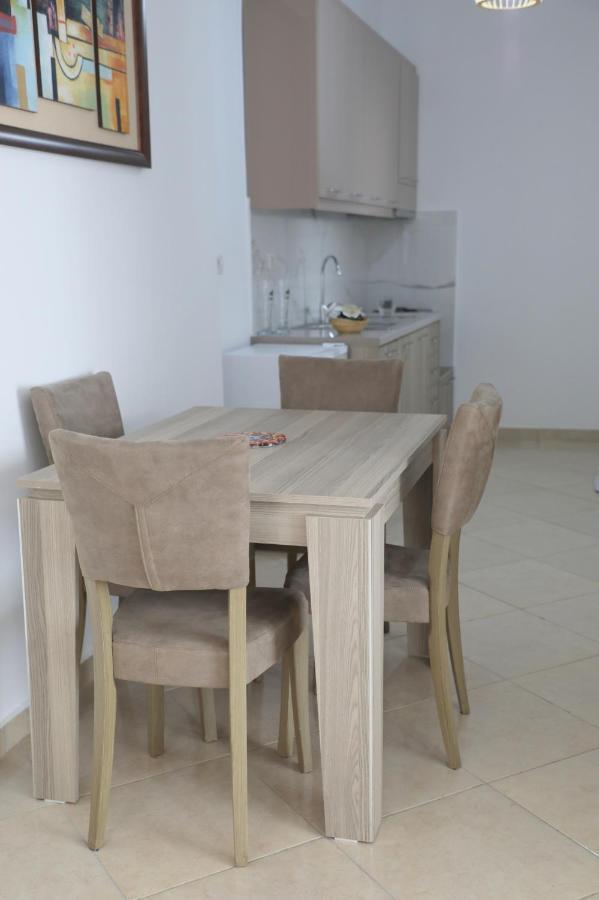 Atlantis Apartments Sarande Exterior photo