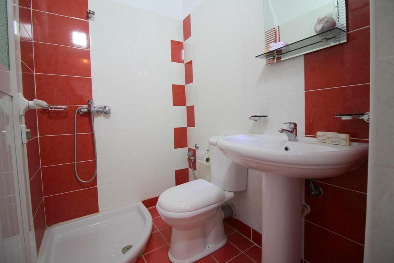 Atlantis Apartments Sarande Exterior photo